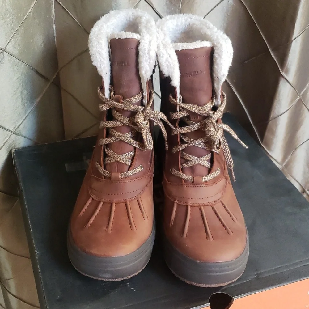 NWT- Merrell ‘Haven’ Mid Lace Polar Waterproof Boot